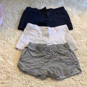 Size 0 reg gap shorts